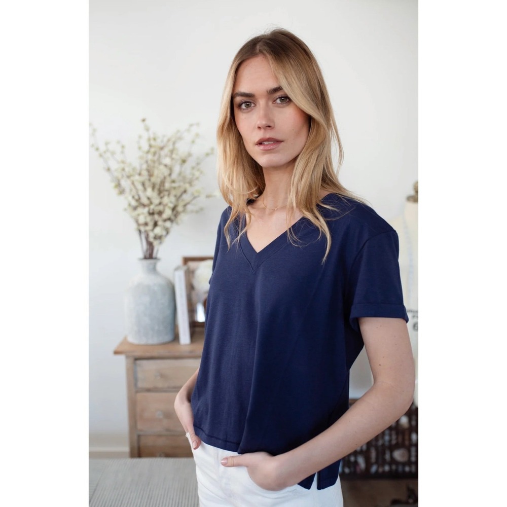 Marea by Liz Joy Roller V-Neck Tee Women's Size XS Blue Relaxed Fit Handcrafted